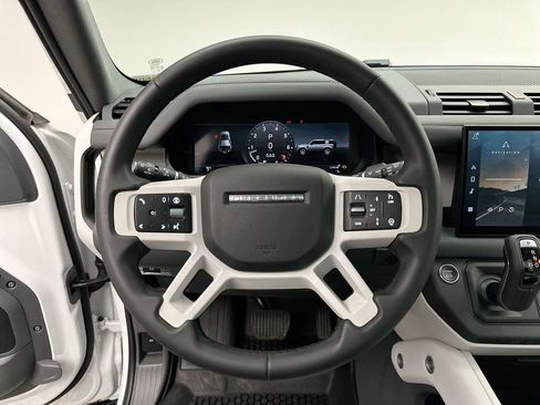 Certified 2025 Land Rover Defender 110 X-Dynamic SE image 30