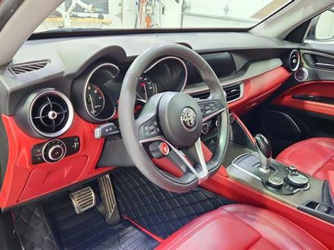 Used 2018 Alfa Romeo Stelvio Ti image 10