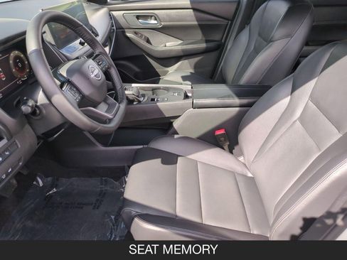 Certified 2025 Nissan Rogue SL w/ Tech Package image 14