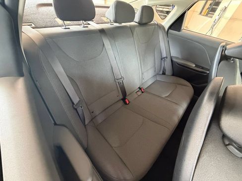 Used 2025 Kia K4 FWD image 33