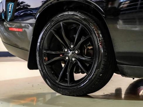 Used 2018 Dodge Challenger R/T w/ Blacktop Package image 40