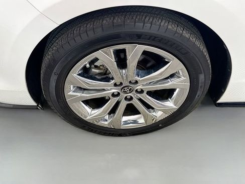 Used 2022 Toyota Sienna Platinum FWD image 34