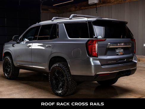 Used 2022 GMC Yukon SLT w/ SLT Premium Package image 7