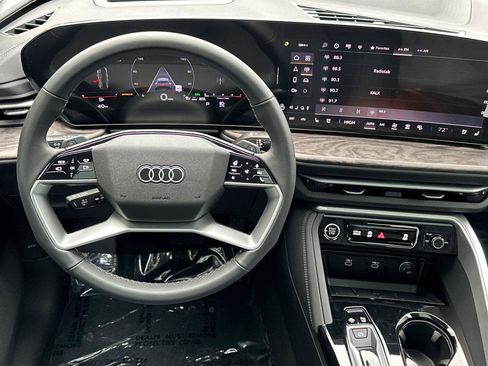 New 2025 Audi Q5 Prestige image 13