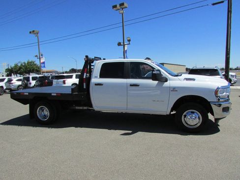 Used 2024 RAM 3500 SLT w/ Quick Order Package 2YG SLT AWD/4WD image 5