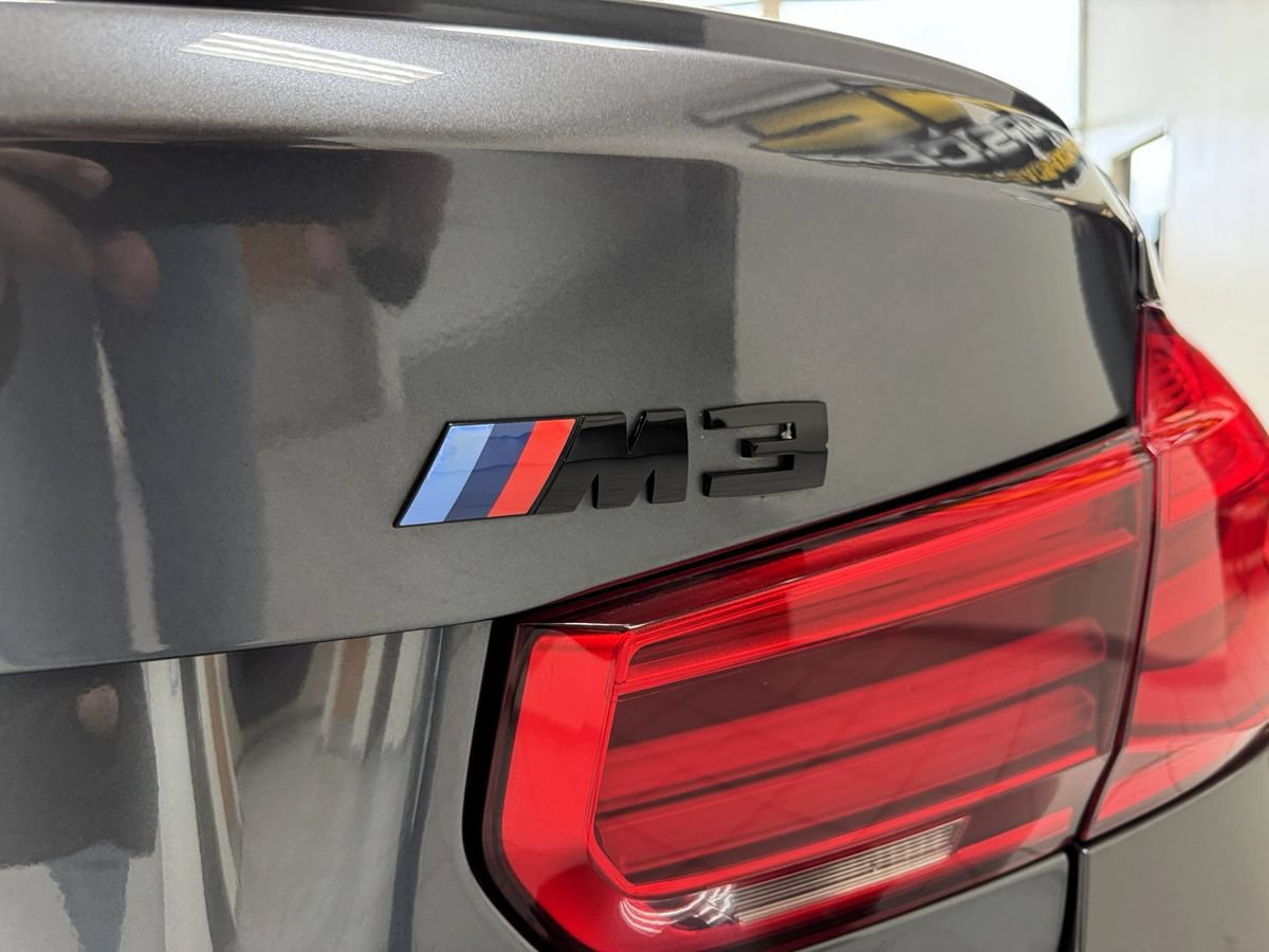 Used 2018 BMW M3 RWD image 69