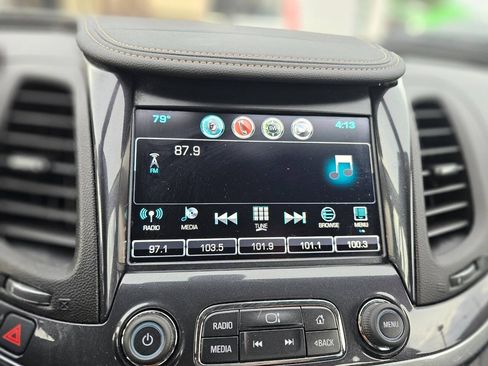 Used 2017 Chevrolet Impala LT w/ Convenience Package FWD image 10