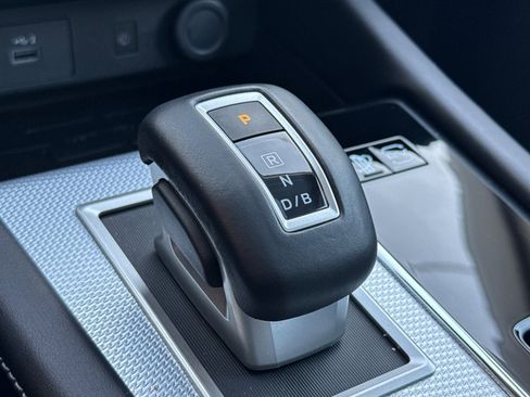 Used 2025 Mitsubishi Outlander SEL image 26