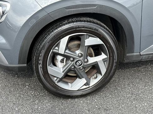 Used 2025 Hyundai Venue SEL FWD image 30