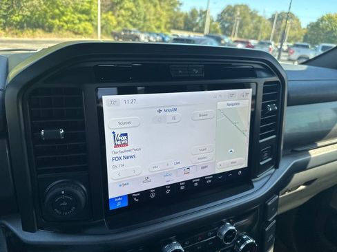 Used 2025 Ford F150 Lariat w/ Equipment Group 501A Mid image 21