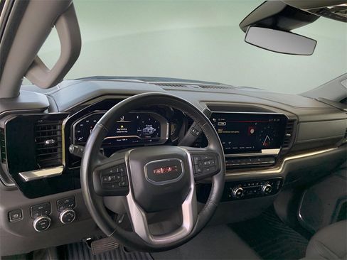 Used 2024 GMC Sierra 1500 SLE image 27