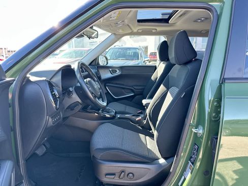 Used 2023 Kia Soul EX image 21