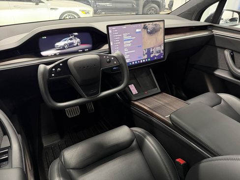 Used 2024 Tesla Model X AWD/4WD image 16