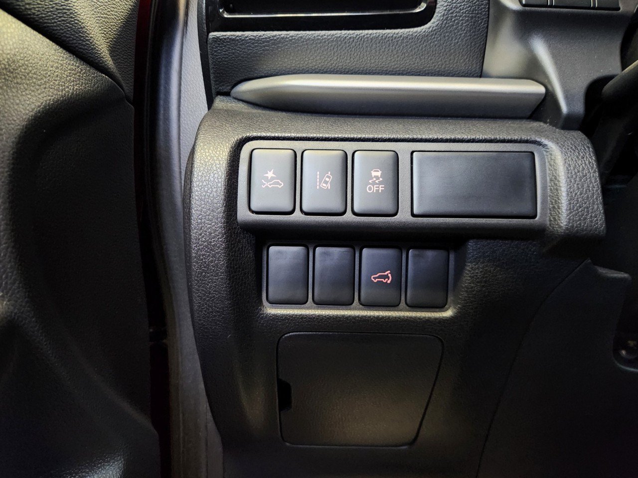 Used 2024 Mitsubishi Eclipse Cross SE AWD/4WD image 12