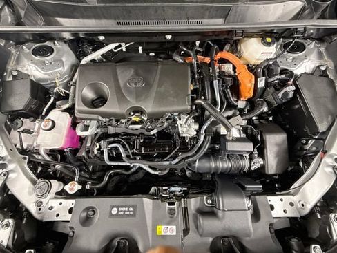 Certified 2024 Toyota RAV4 XLE AWD/4WD image 30