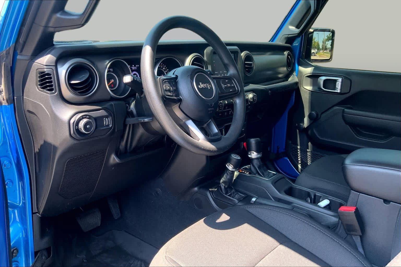 Used 2023 Jeep Wrangler Sport AWD/4WD image 16