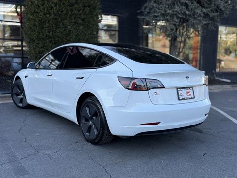 Used 2023 Tesla Model 3 Standard Range image 17