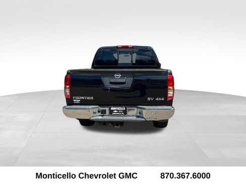 Used 2018 Nissan Frontier SV image 4