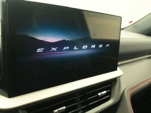New 2026 Ford Explorer ST-Line AWD/4WD image 17