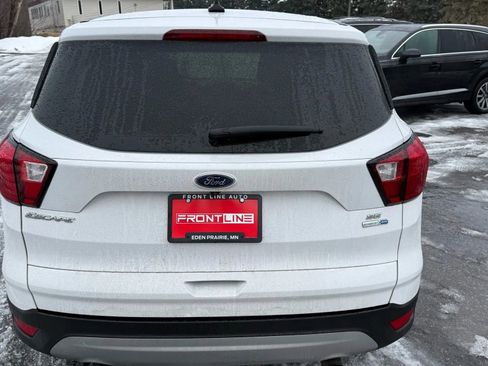 Used 2019 Ford Escape SE image 8