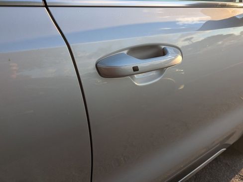 Used 2025 Kia Sorento EX image 15