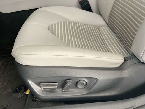 Certified 2023 Toyota Camry SE AWD/4WD image 12