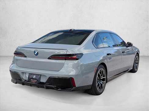 Used 2026 BMW i7 xDrive60 w/ Executive Package AWD/4WD image 2