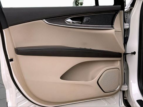 Used 2018 Lincoln MKX Reserve w/ Driver Assistance Package FWD image 21