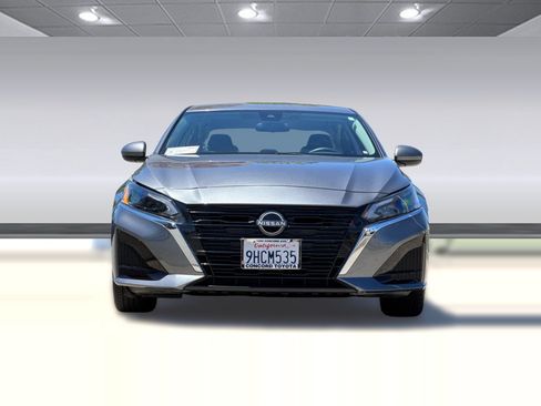 Used 2023 Nissan Altima 2.5 SV FWD image 6