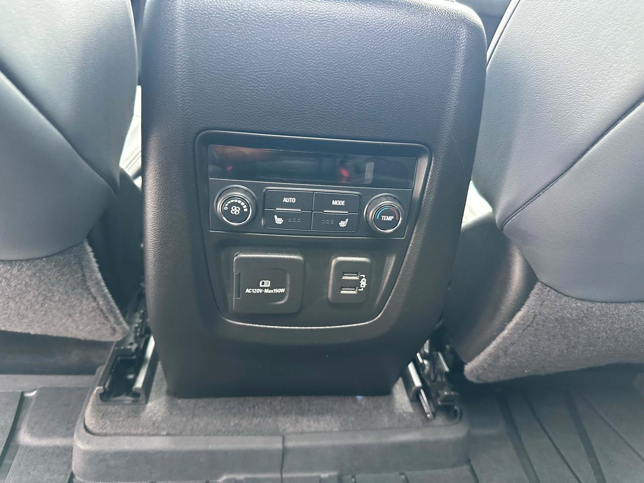 Used 2019 Buick Enclave Premium w/ Experience Buick Package FWD image 28