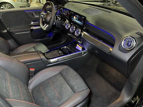 New 2026 Mercedes-Benz GLB 250 4MATIC image 11