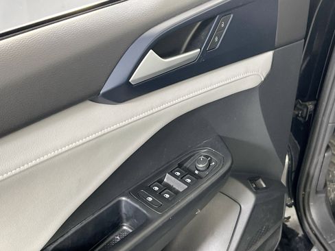 Used 2023 Volkswagen Taos SE image 17