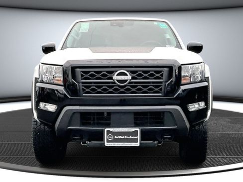Used 2024 Nissan Frontier SV w/ Hardbody Edition image 2