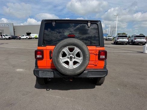Used 2019 Jeep Wrangler Unlimited Sport S AWD/4WD image 6