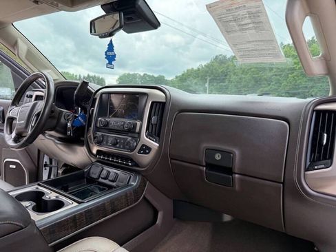 Used 2015 GMC Sierra 2500 Denali w/ Duramax Plus Package AWD/4WD image 22