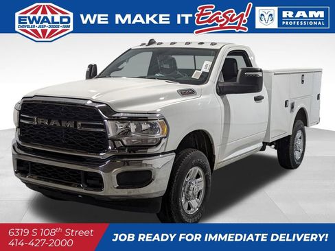 New 2024 RAM 2500 Tradesman w/ Chrome Appearance Group image 16