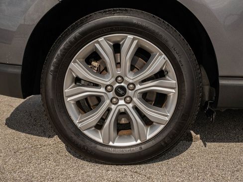 Used 2023 Ford Edge Titanium w/ Equipment Group 301A image 9