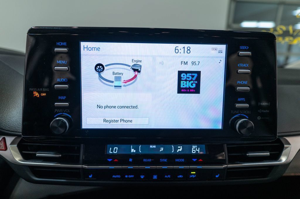 Certified 2024 Toyota Sienna XLE AWD/4WD image 29