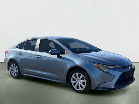 Used 2020 Toyota Corolla LE FWD image 5