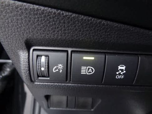 Used 2026 Toyota Corolla Cross XLE FWD image 16