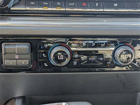 Used 2022 Chevrolet Silverado 1500 High Country w/ High Country Premium Package image 20