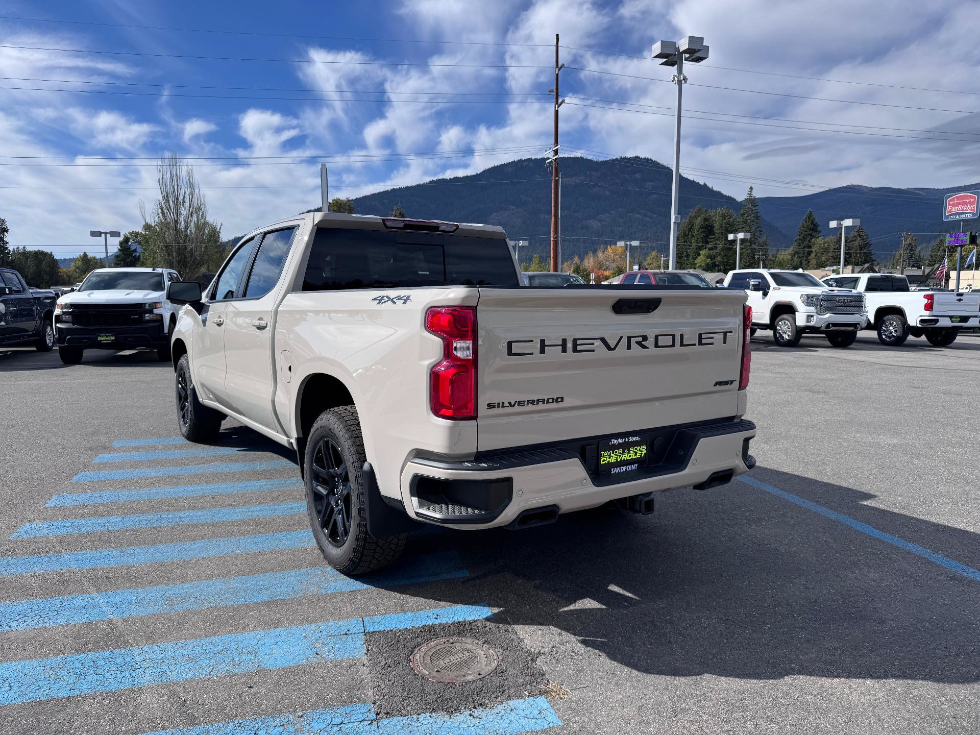 New 2026 Chevrolet Silverado 1500 RST w/ RST All Star Premium Package AWD/4WD image 5