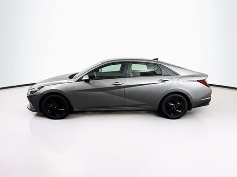 Used 2023 Hyundai Elantra SEL FWD image 5