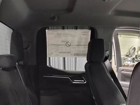 New 2025 GMC Sierra 1500 Elevation image 17