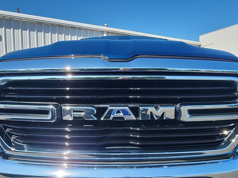 Used 2020 RAM 1500 Big Horn AWD/4WD image 14