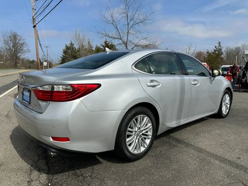 Used 2013 Lexus ES 350 w/ Luxury Pkg FWD image 6