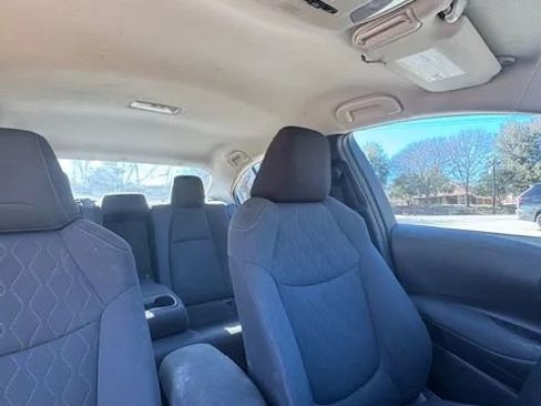 Used 2022 Toyota Corolla LE image 20