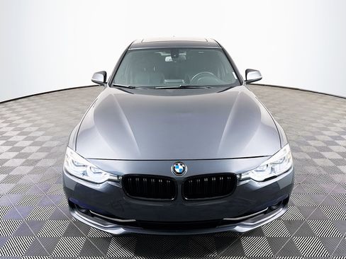 Used 2018 BMW 330i 330i image 2