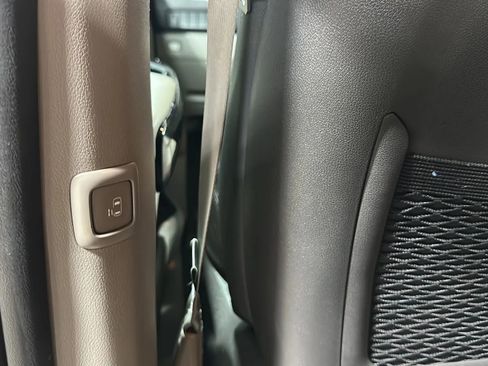 Used 2018 Kia Sedona EX image 12