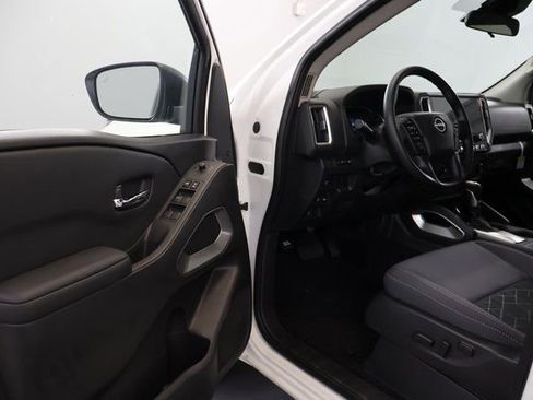 New 2025 Nissan Frontier SV image 6
